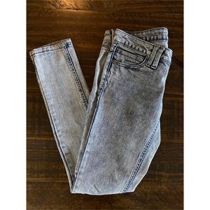 Zco Jeans size 1 Acid Wash Low Rise Skinny Jean